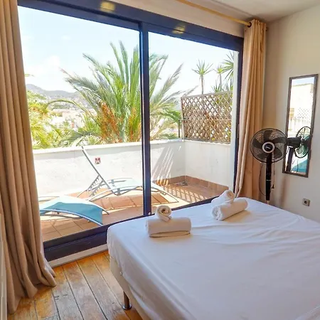Port Alegre Attic By Hello Homes Lägenhet Sitges